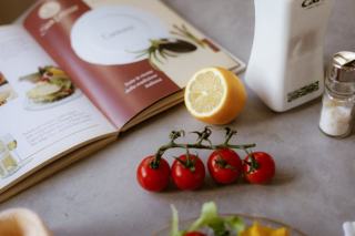 Apéro coquin pour 2 : recettes légères et festives pour un tête-à-tête