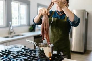 Beignets de poulpe : recette croustillante aux saveurs marines