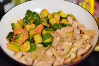 Bricks au poulet Kiri et curry : recette croustillante rapide