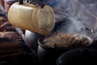 Choucroute au Römertopf : recette alsacienne en cocotte en terre fondante