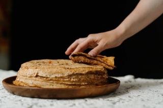 Crêpes surprises pour l'apéritif : recette de bouchées roulées garnies