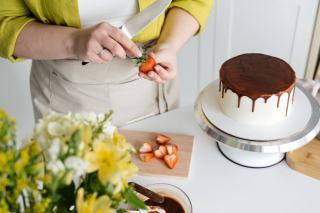 Fraisier façon wedding cake : recette pâtisserie spectaculaire