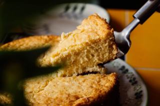 Gâteau portugais : recette du bolo de mel moelleux aux épices
