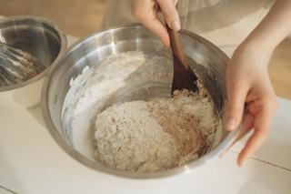 Gâteau sans œuf ni levure : moelleux et savoureux