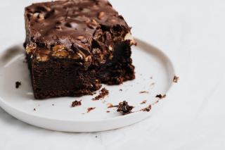 Marquise au chocolat fondant pour 8 : recette riche et intense sans cuisson