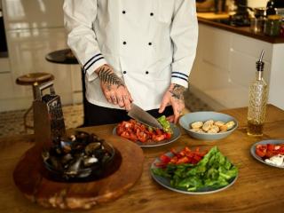 Moules marinières à la crème : recette enrichie pour plus d'onctuosité