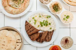 Pain pita et garniture à la grecque : recette complète