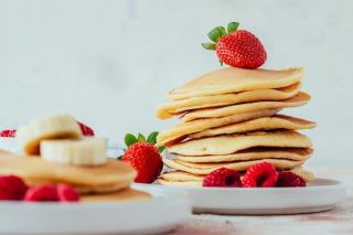 Pancakes faciles pour 4 personnes : recette moelleuse et gonflée express