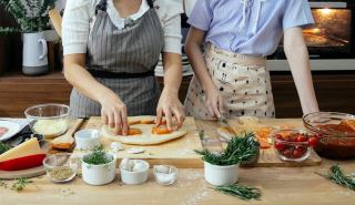 Pizza maison Cuisine AZ : recette de base facile et délicieuse