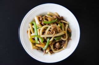 Poutine québécoise : recette authentique frites fromage sauce