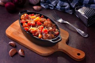 Bœuf bourguignon au lait de coco et curry - Recette fusion