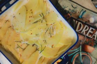 Clafoutis pommes citron - Recette moelleuse et parfumée