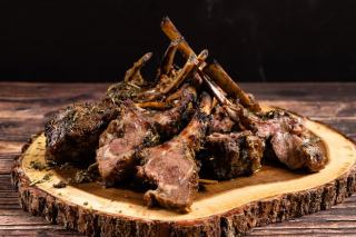 Collier d'agneau mijoté : recette traditionnelle fondante