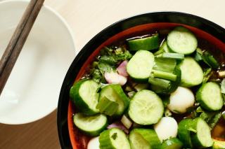 Concombres au vinaigre en conserve : recette maison facile