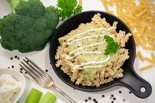 Crème fraîche au fromage et ciboulette : recette fraîche