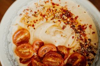 Chakchouka tunisienne : œufs pochés dans la sauce tomate-poivron