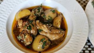Couscous royal poulet, merguez, agneau et boulettes - Recette