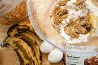 Crumble aux fruits rouges congelés : recette express savoureuse