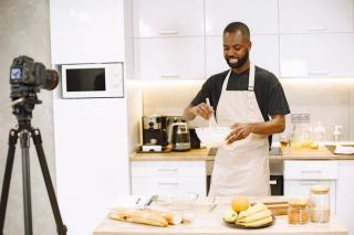 Far aux pêches - Recette du far breton aux fruits d'été