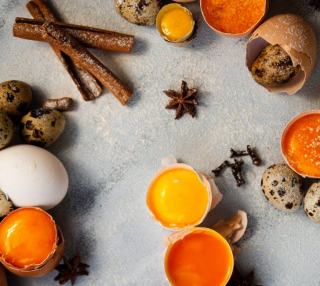 Œufs brouillés à l'encre de seiche et tagliatelles : recette chef