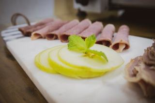Jambon au porto : recette festive laquée au four