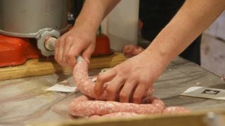 Roulé aux saucisses en pâte feuilletée allégée : recette facile