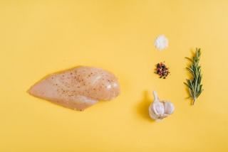 Suprême de volaille figues séchées et foie gras poêlé - Recette