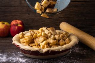 Tarte aux pommes caramélisées : recette dorée et fondante
