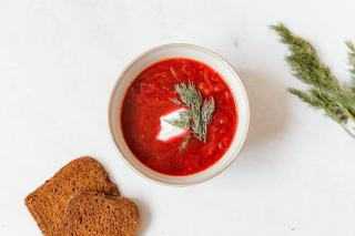 Verrines betteraves et Boursin : recette apéritif colorée