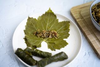 Vin de feuilles de pêcher : recette de liqueur maison parfumée