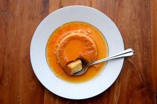 Flan aux pommes, noisettes et cannelle : recette automnale
