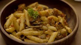 Penne à la fricadelle : recette belge de pâtes aux boulettes