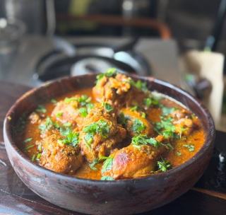 Poulet aux épices et ébly au cidre : recette originale normande