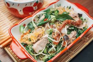 Salade d'anguille fumée : recette nordique aux saveurs fumées