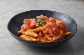 Saumon à la mascarpone et asperges : recette printanière élégante