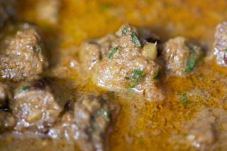Sauté de bœuf au raisin et cancoillotte : recette originale