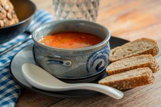 Solianka à la géorgienne : recette de soupe russe aigre et épicée