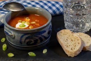 Soupe à l'oignon et pommes de terre : recette réconfortante