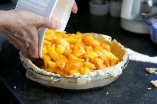 Tarte aux pêches : recette légère et parfumée de l'été