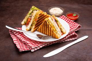 Sandwich anglais : recette du club sandwich à l'anglaise