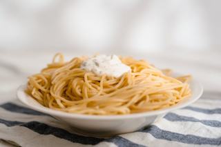 Sauce vinaigrette au yaourt : recette légère et crémeuse