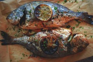Saumonette en papillote : recette facile et légère