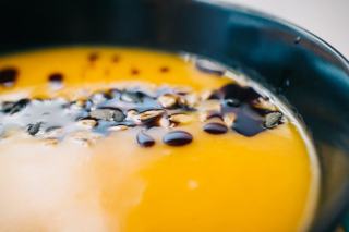 Soupe à l'ail aux pommes de terre, onctueuse et simple