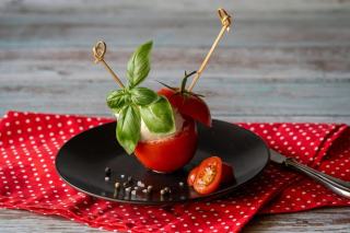 Tomates farcies en entrée froide : recettes légères et colorées